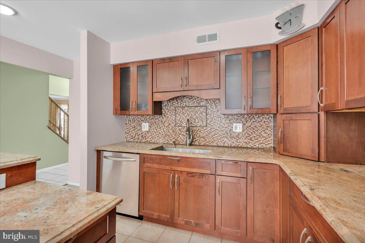 27 Upton Way Sewell, NJ 08080 - Photo 14 of 37 Gallery Image 14