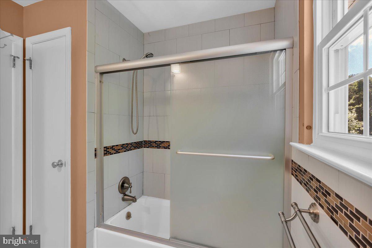 27 Upton Way Sewell, NJ 08080 - Photo 25 of 37 Gallery Image 25