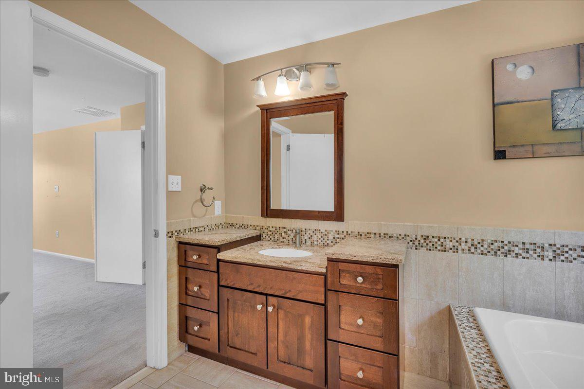 27 Upton Way Sewell, NJ 08080 - Photo 29 of 37 Gallery Image 29