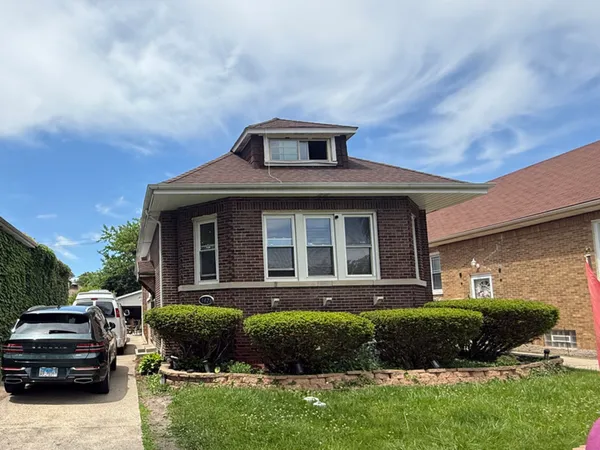 $285,000 | 1428 South 13th Avenue, Maywood, IL 60153
