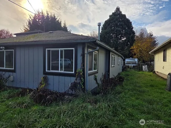 $230,000 | 3327 Pennsylvania Street, Longview, WA 98632