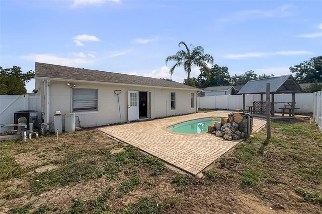 $310,000 | 1009 Sagamore Drive, Seffner, FL 33584