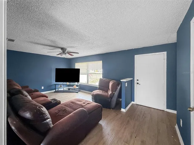 $310,000 | 1009 Sagamore Drive, Seffner, FL 33584