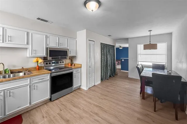 $310,000 | 1009 Sagamore Drive, Seffner, FL 33584