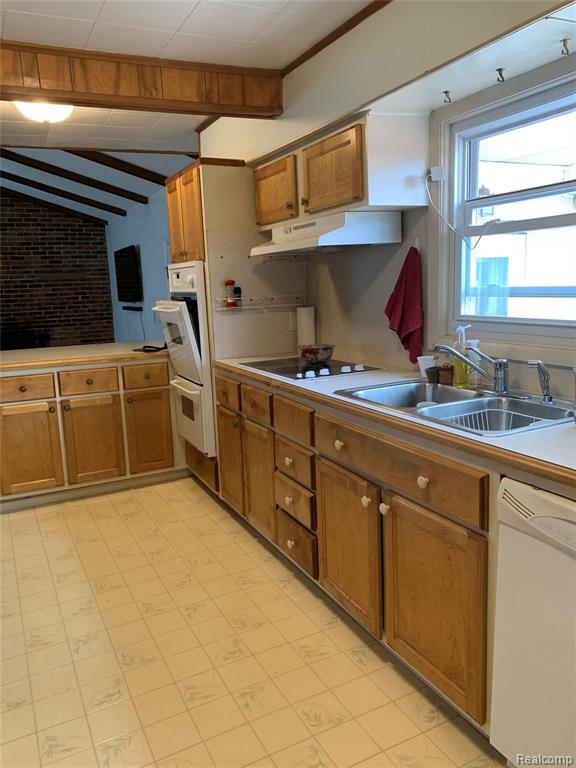 5782 Davison Road Lapeer, MI 48446 - Photo 2 of 17