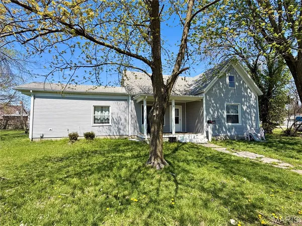 $79,900 | 409 North 2nd Street, Wellsville, MO 63384