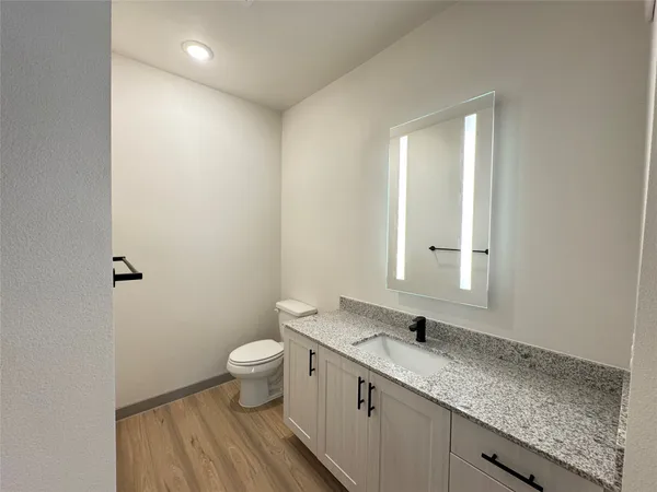 $2,430 | 11604 Stonehollow Drive, Unit B8 116, Austin, TX 78758