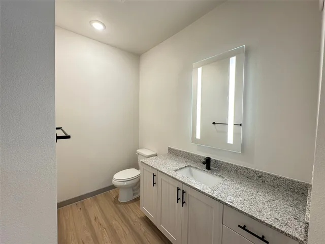 $2,430 | 11604 Stonehollow Drive, Unit B8 116, Austin, TX 78758