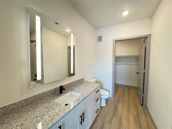 $2,430 | 11604 Stonehollow Drive, Unit B8 116, Austin, TX 78758