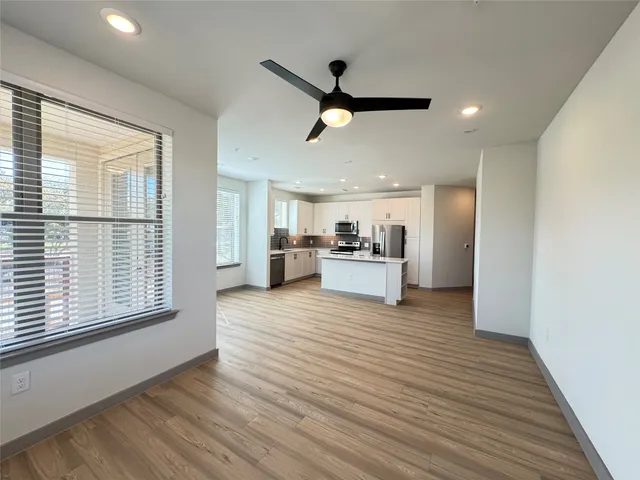 $2,430 | 11604 Stonehollow Drive, Unit B8 116, Austin, TX 78758