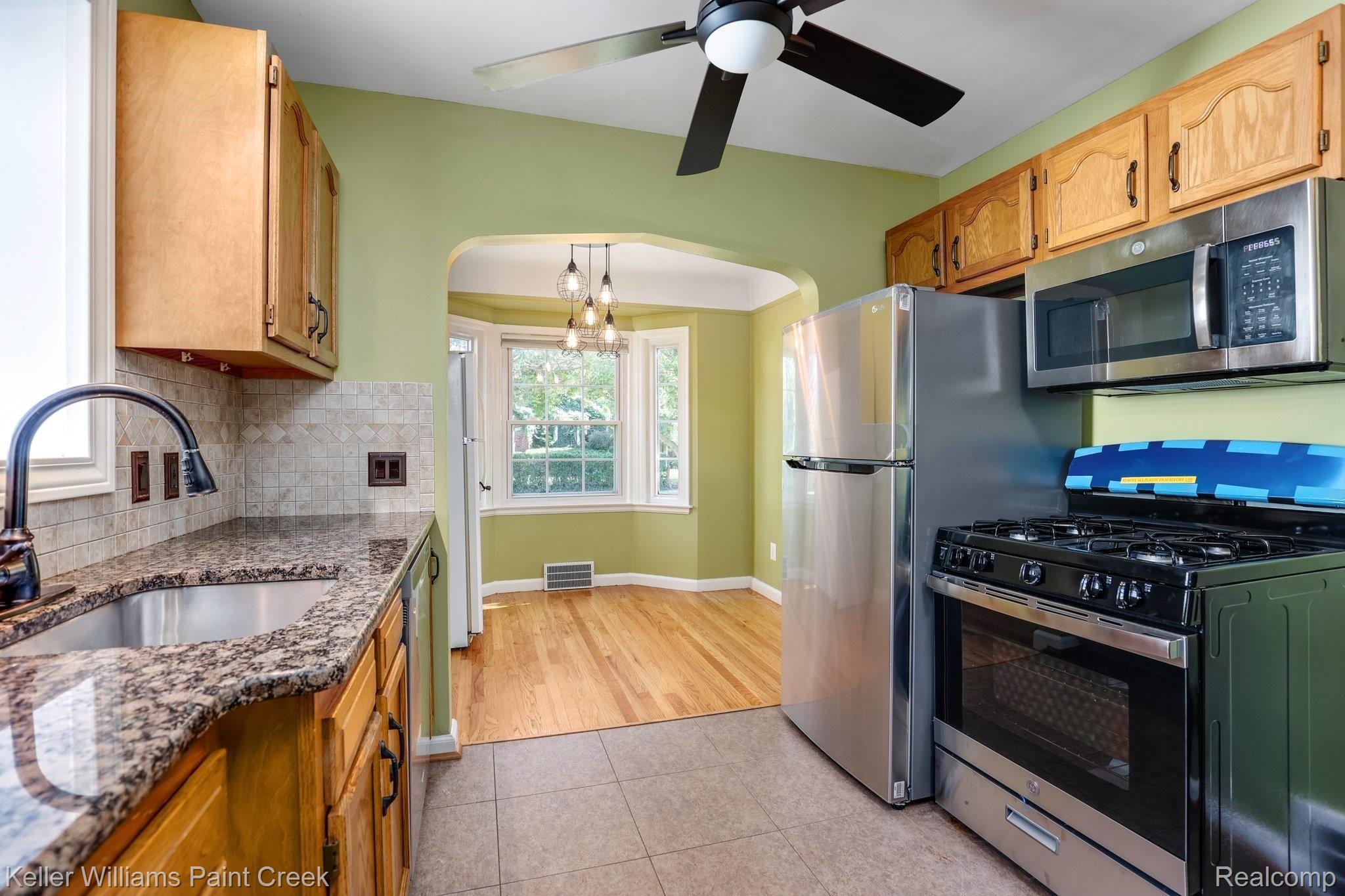 1246 Eaton Road Berkley, MI 48072 - Photo 9 of 26 Kitchen