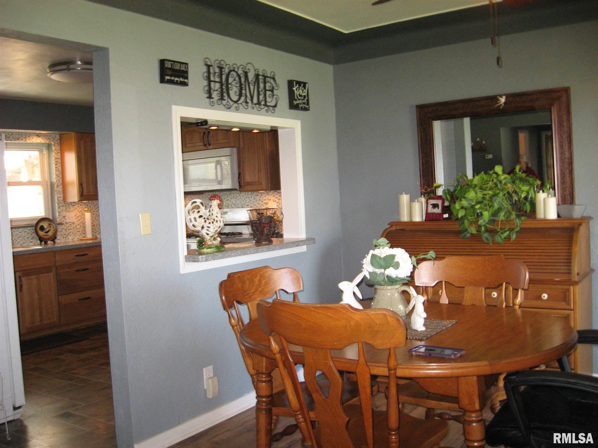 806 Sheridan Road Pekin, IL 61554 - Photo 13 of 28 Gallery Image 13