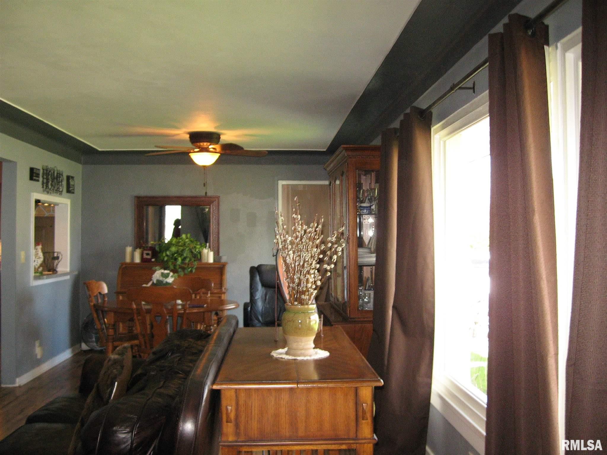 806 Sheridan Road Pekin, IL 61554 - Photo 15 of 28 Gallery Image 15