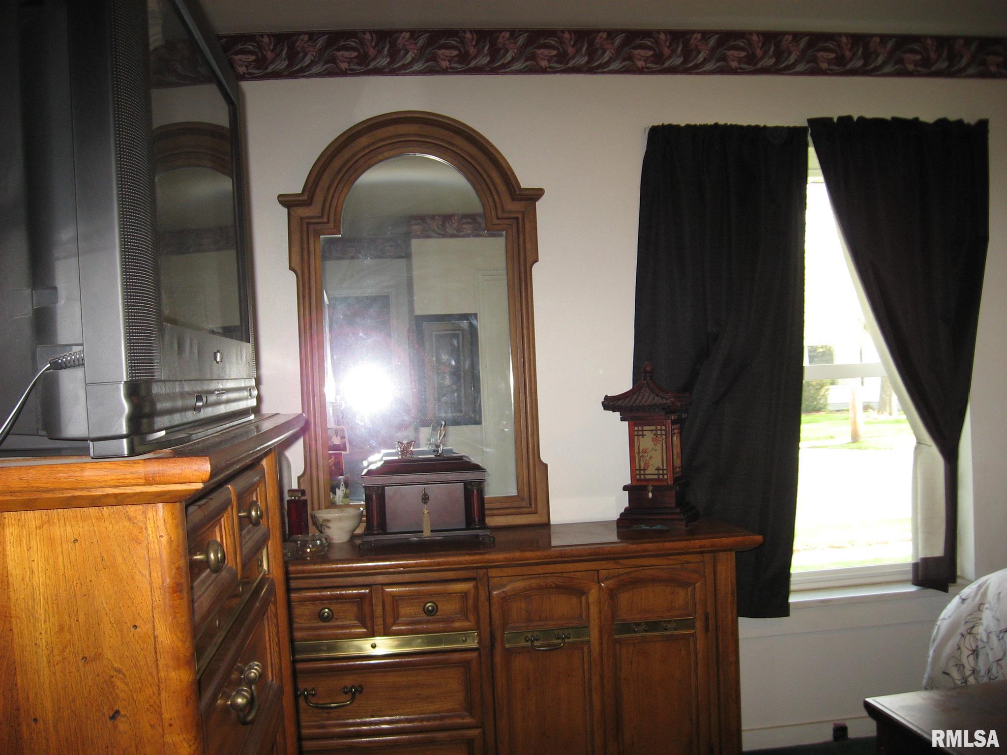 806 Sheridan Road Pekin, IL 61554 - Photo 20 of 28 Gallery Image 20