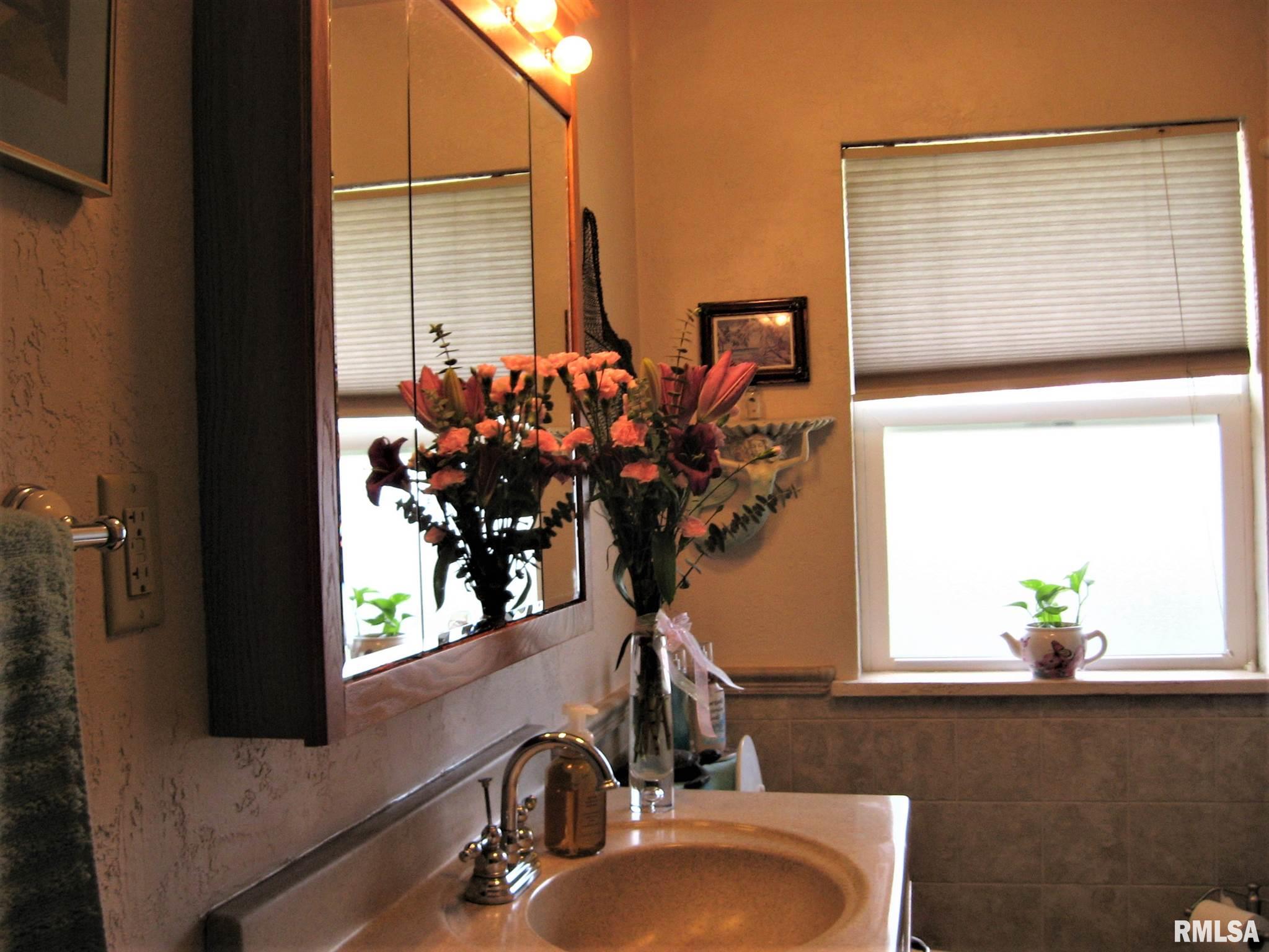 806 Sheridan Road Pekin, IL 61554 - Photo 21 of 28 Gallery Image 21