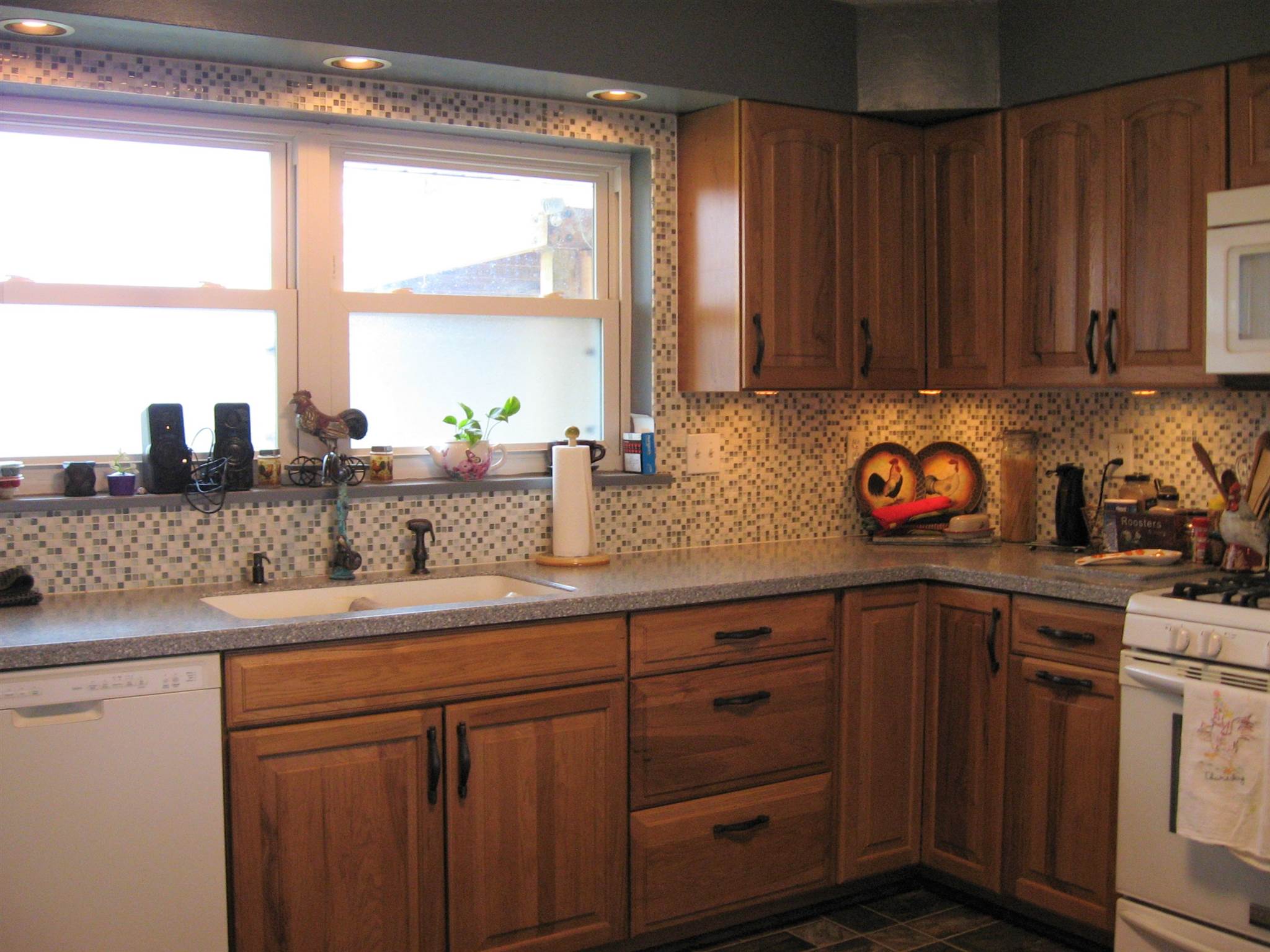 806 Sheridan Road Pekin, IL 61554 - Photo 9 of 28 Gallery Image 9