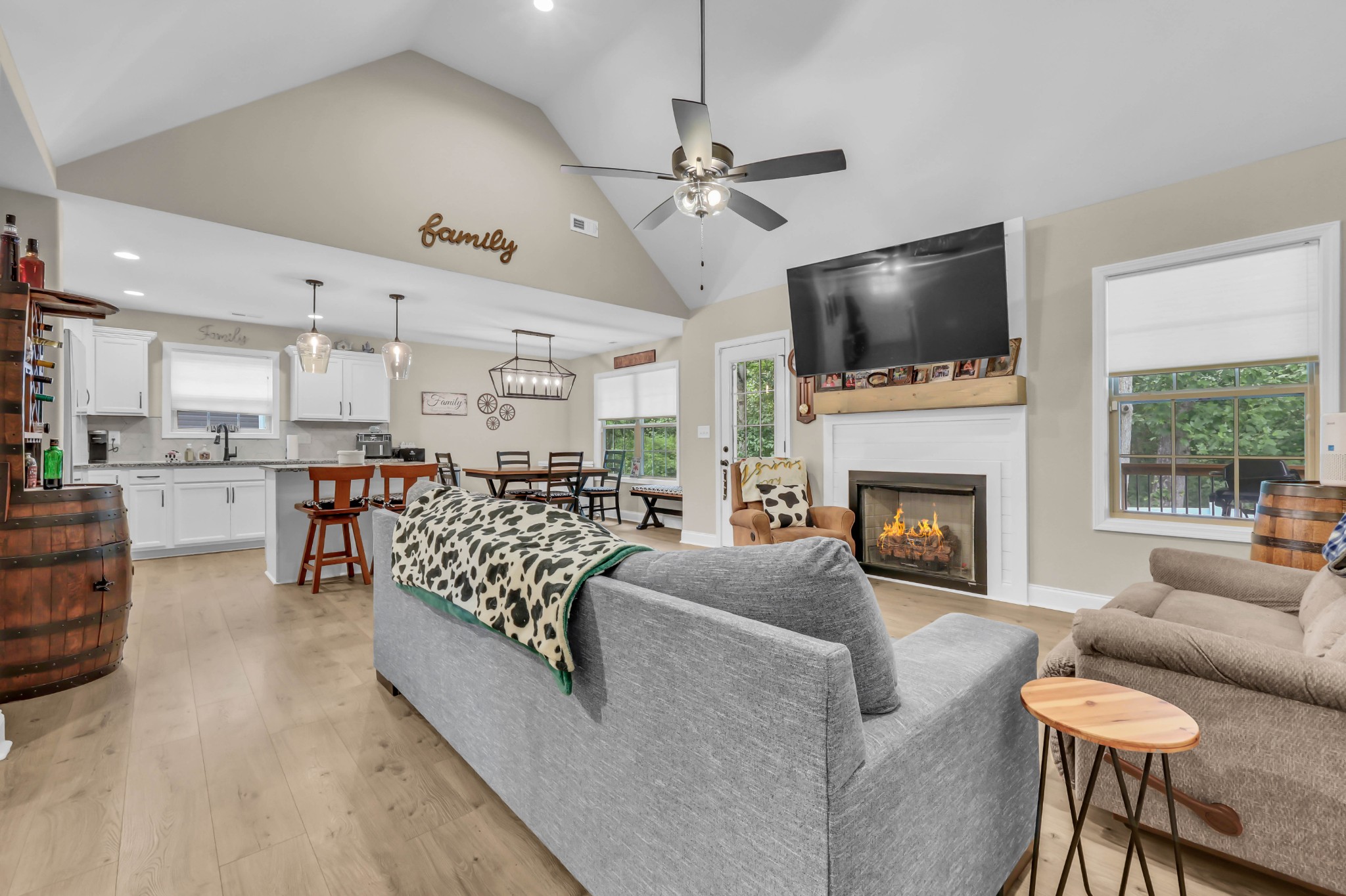 1195 Boulder Pass Road Clarksville, TN 37040 - Photo 4 of 32
