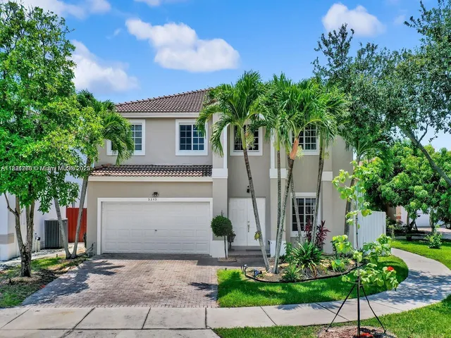 $1,025,000 | 5343 Northwest 111th Court, Doral, FL 33178