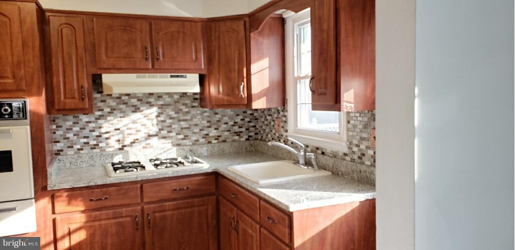 6818 Lenbern Road Baltimore, MD 21207 - Photo 13 of 32