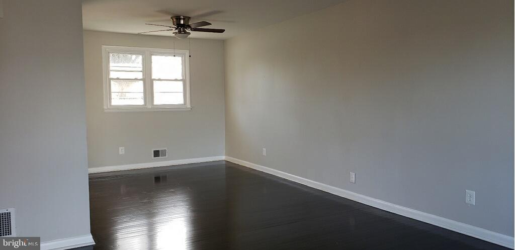 6818 Lenbern Road Baltimore, MD 21207 - Photo 7 of 32