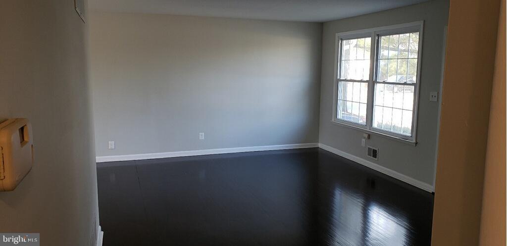 6818 Lenbern Road Baltimore, MD 21207 - Photo 8 of 32