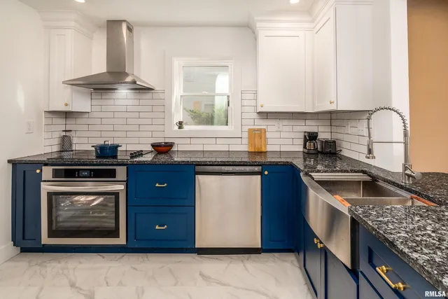 $184,900 | 711 West Elm Street, Carbondale, IL 62901