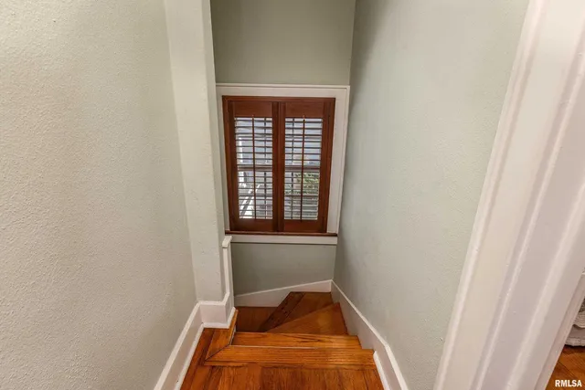 $184,900 | 711 West Elm Street, Carbondale, IL 62901