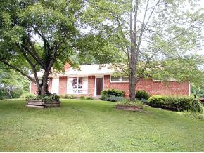 136 Lancer Road Kingsport, TN 37660 - Photo 1 of 8 Photo 1