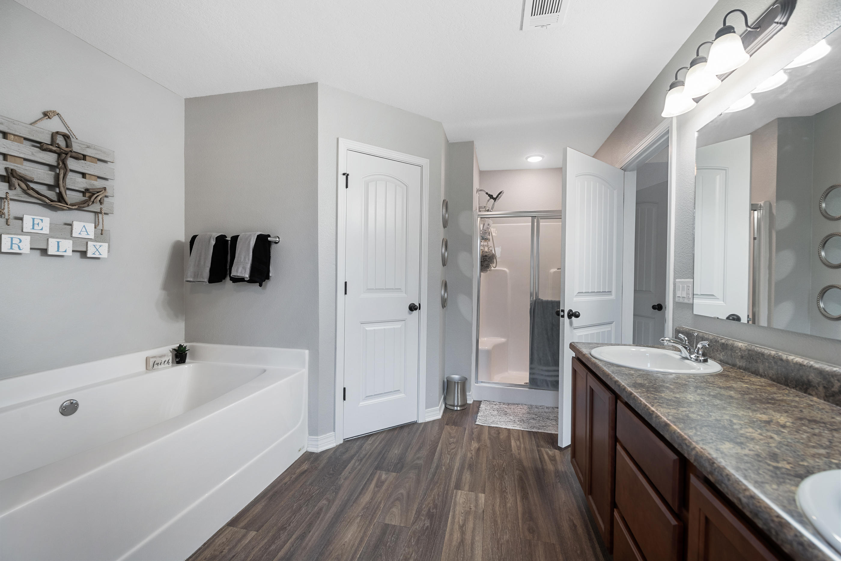 9235 Ridge Road Navarre, FL 32566 - Photo 8 of 39 Gallery Image 8
