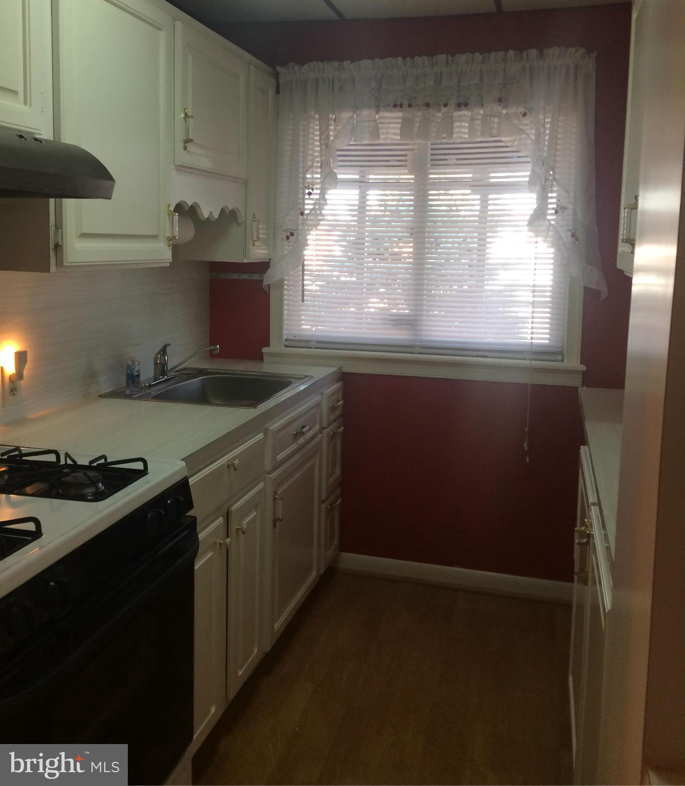 312 West Riverview Road Baltimore, MD 21225 - Photo 13 of 29 Kitchen