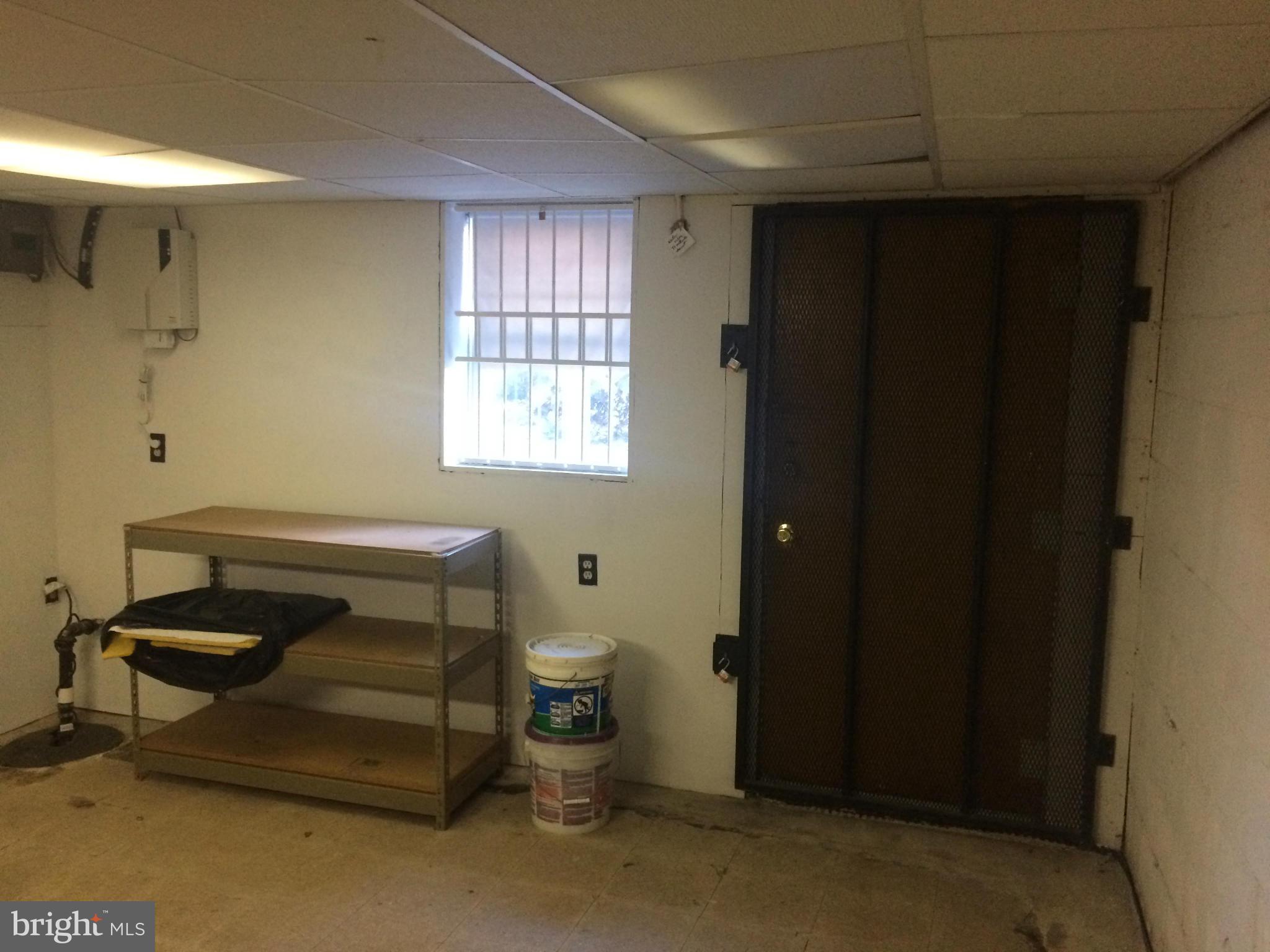 312 West Riverview Road Baltimore, MD 21225 - Photo 23 of 29 Basement