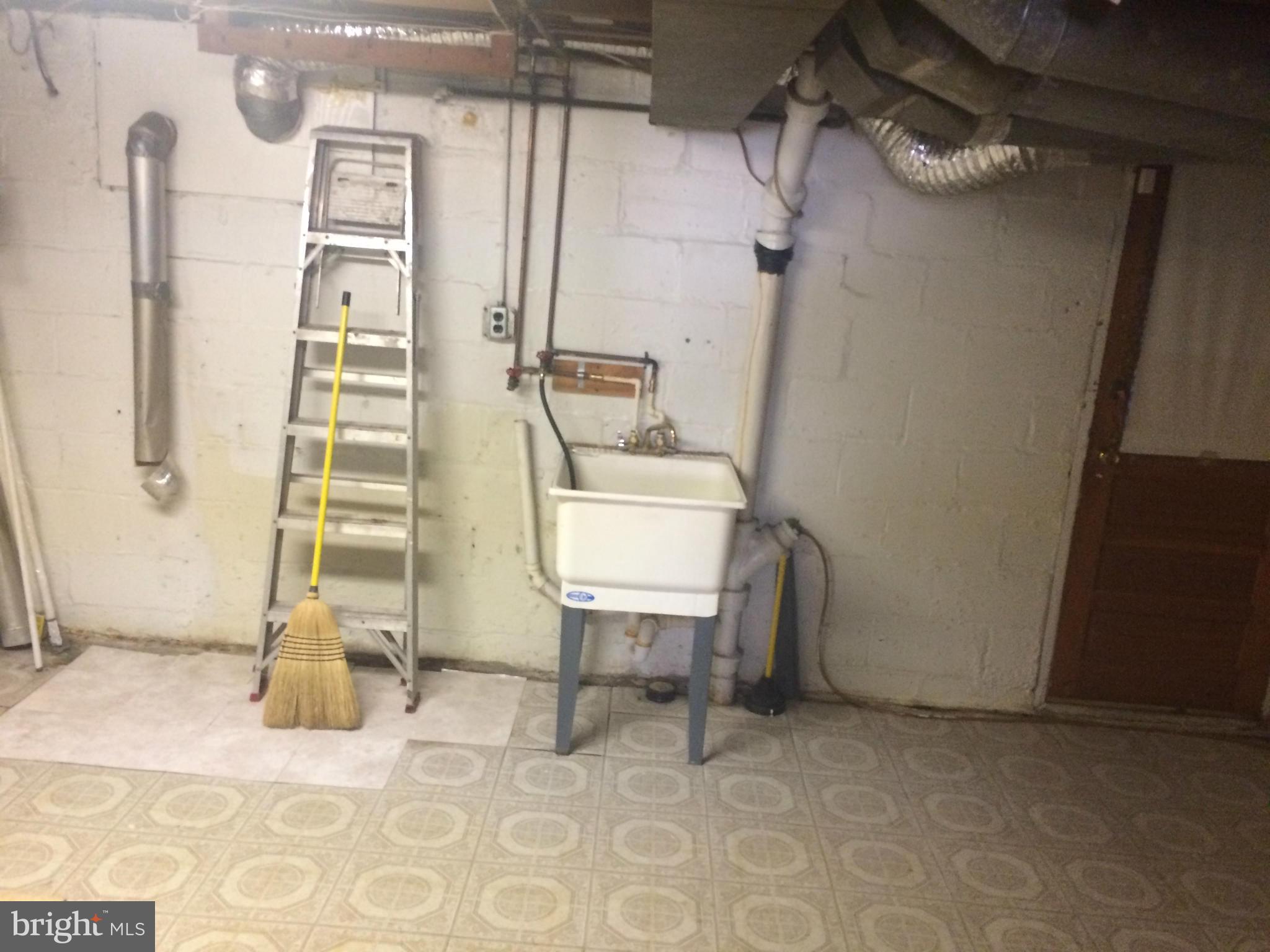 312 West Riverview Road Baltimore, MD 21225 - Photo 27 of 29 Basement
