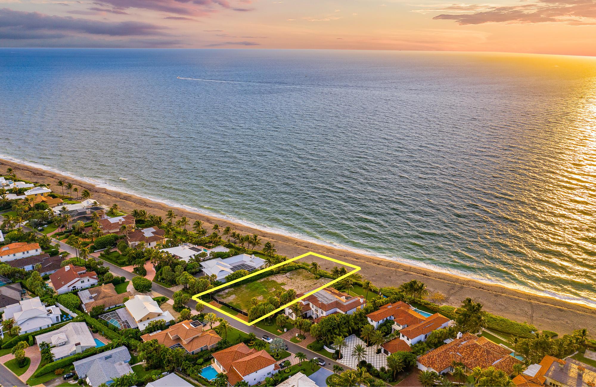 12 Ocean Drive Jupiter Inlet Colony, FL 33469 - Photo 8 of 19 a view of sky from a balcony