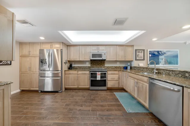 $895,000 | 83201 Old Highway, Unit 301, Islamorada, FL 33036