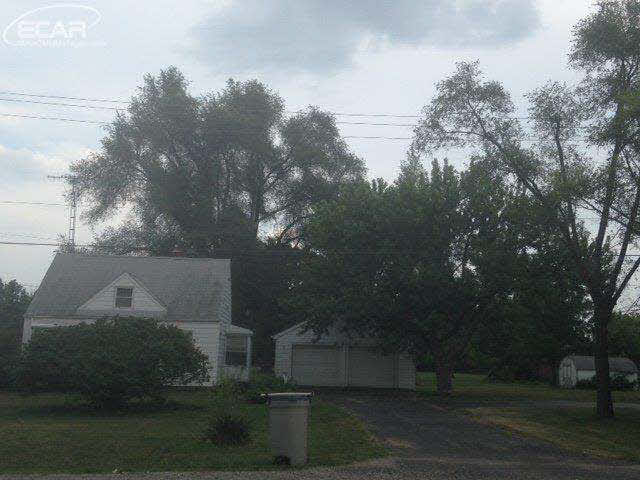 6142 North Linden Road Mount Morris, MI 48458 - Photo 2 of 20 21203474-1.JPG