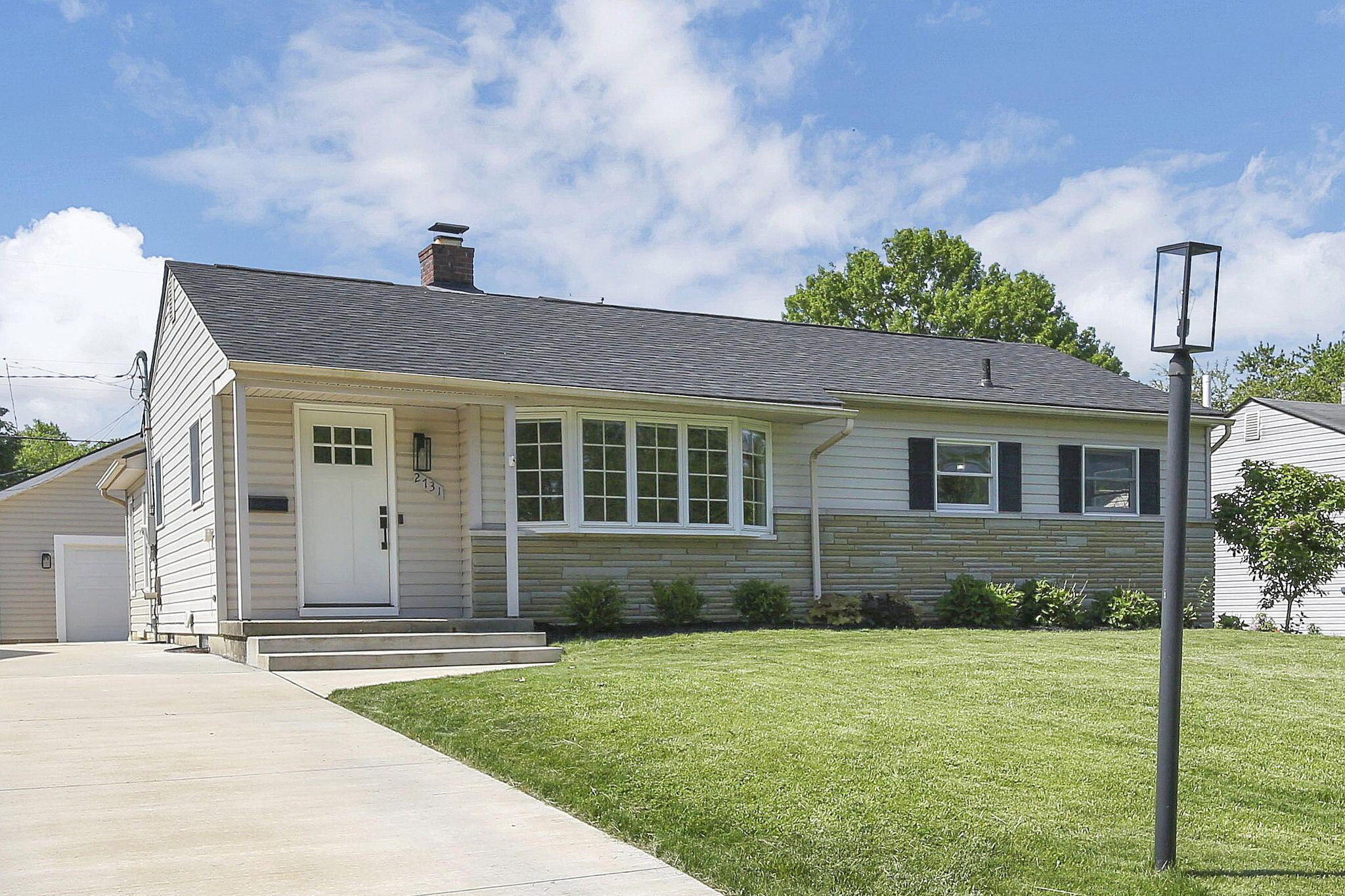 2731 Nottingham Road Columbus, OH 43221 - Photo 1 of 52 Welcome to 2731 Nottingham!