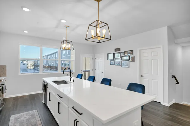 $525,000 | 3209 Trillium Circle, Rolling Meadows, IL 60008