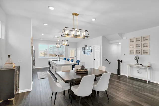 $525,000 | 3209 Trillium Circle, Rolling Meadows, IL 60008