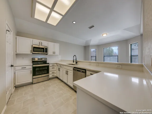 $1,865 | 9218 Shadow Crest Drive, Converse, TX 78109