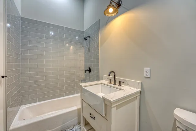 $3,750 | 1002 Highway 3, Unit 3 EAST, Holderness, NH 03245