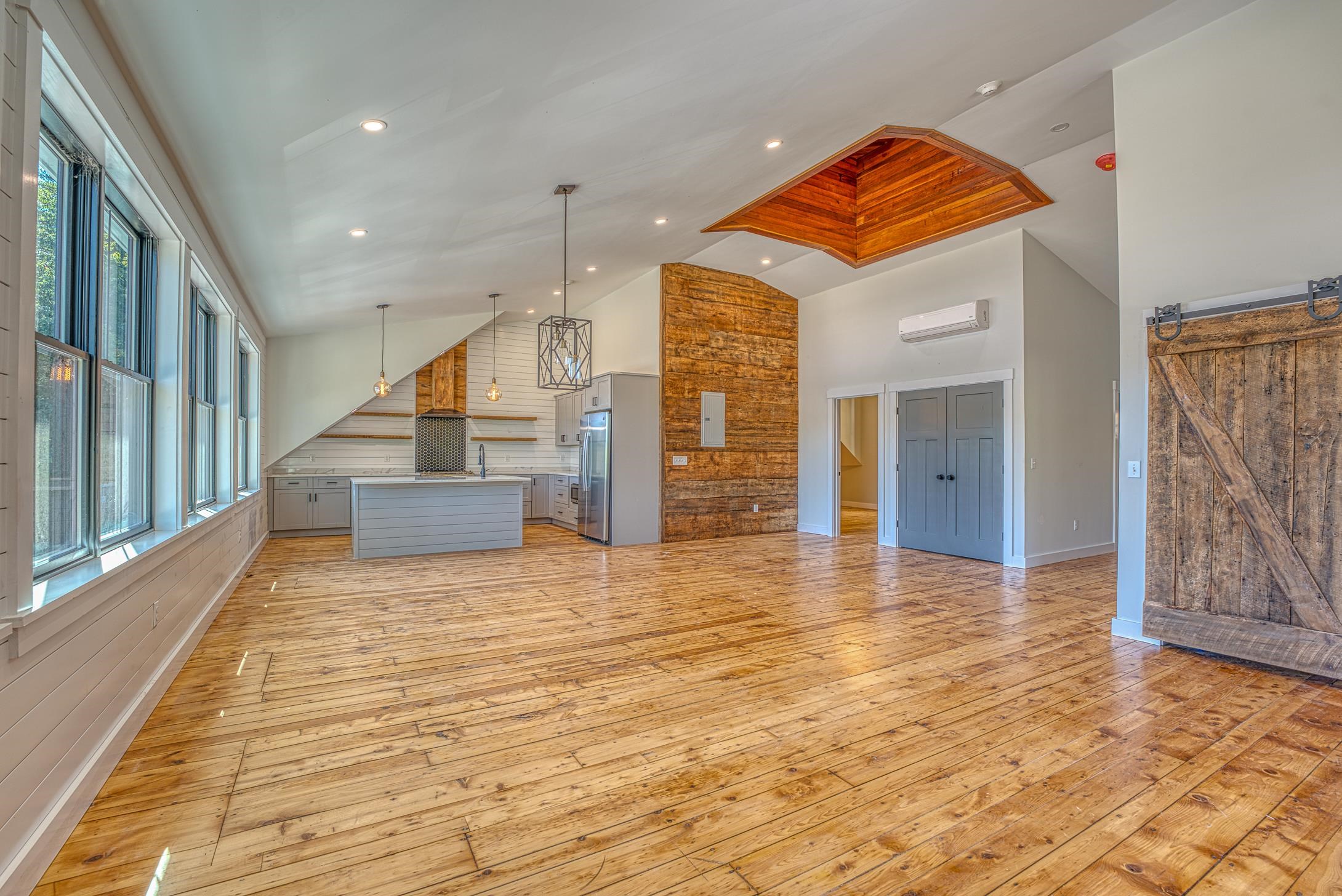 1002 Highway 3, Unit 3 EAST Holderness, NH 03245 - Photo 5 of 28