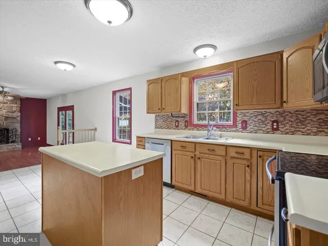 $409,900 | 423 Bradley Lane, Shippensburg, PA 17257