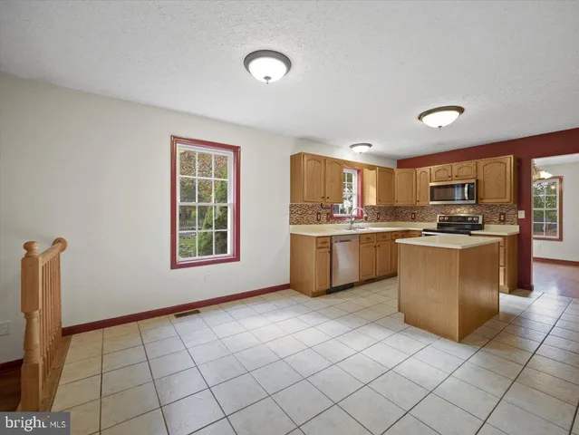 $409,900 | 423 Bradley Lane, Shippensburg, PA 17257