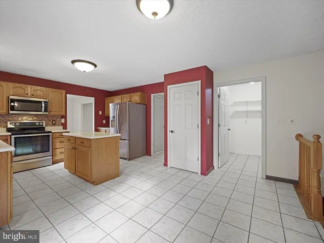 $409,900 | 423 Bradley Lane, Shippensburg, PA 17257