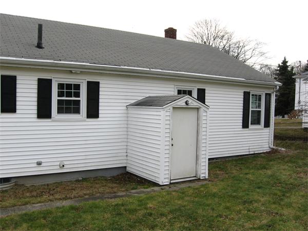 491 Jackson Street Fall River, MA 02721 - Photo 15 of 18