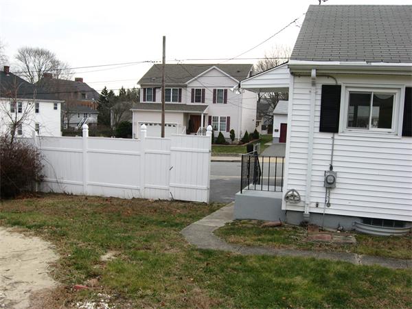 491 Jackson Street Fall River, MA 02721 - Photo 17 of 18