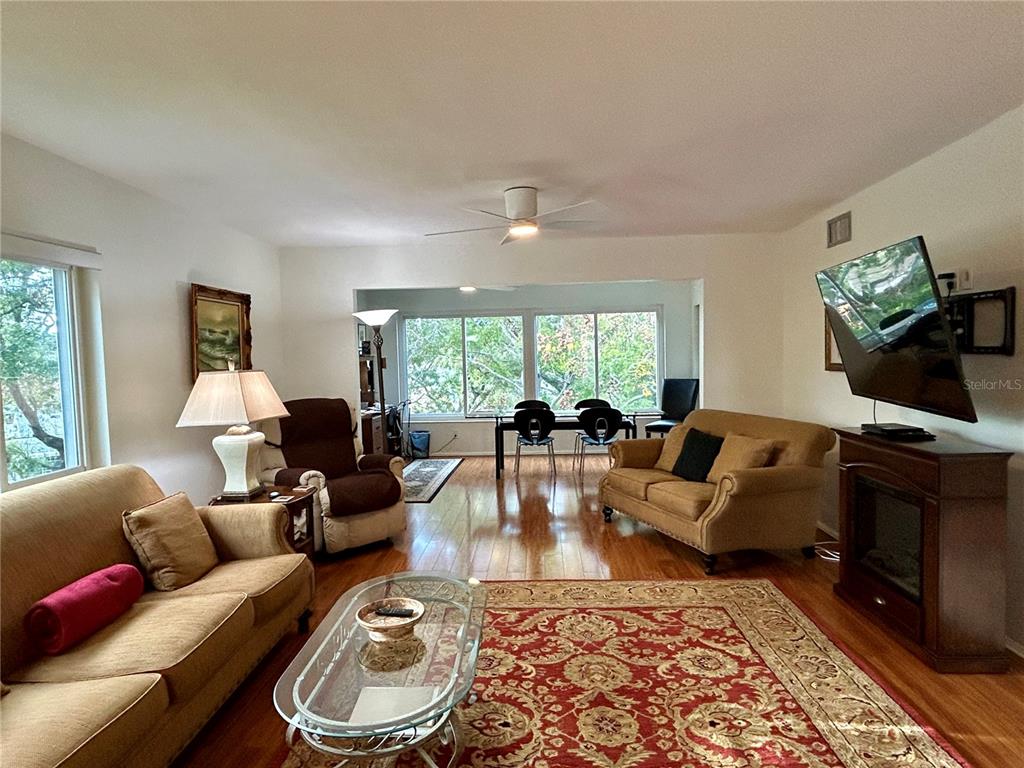 2436 Rhodesian Drive, Unit 42 Clearwater, FL 33763 - Photo 11 of 51