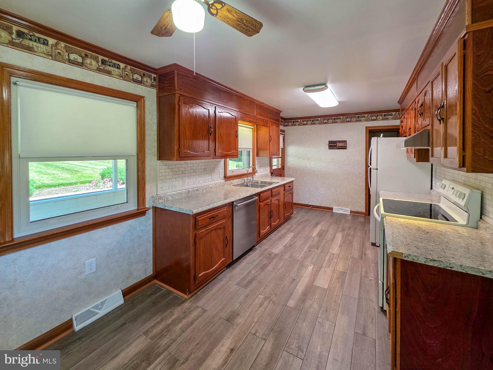 8522 Neck Road Williamsport, MD 21795 - Photo 8 of 56