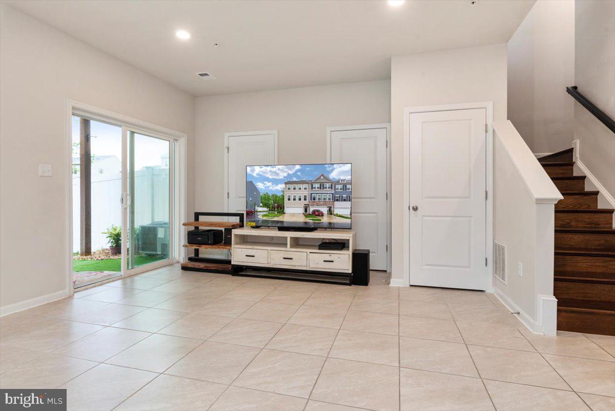7975 Patterson Way Hanover, MD 21076 - Photo 17 of 34 Ground-Floor Family Room