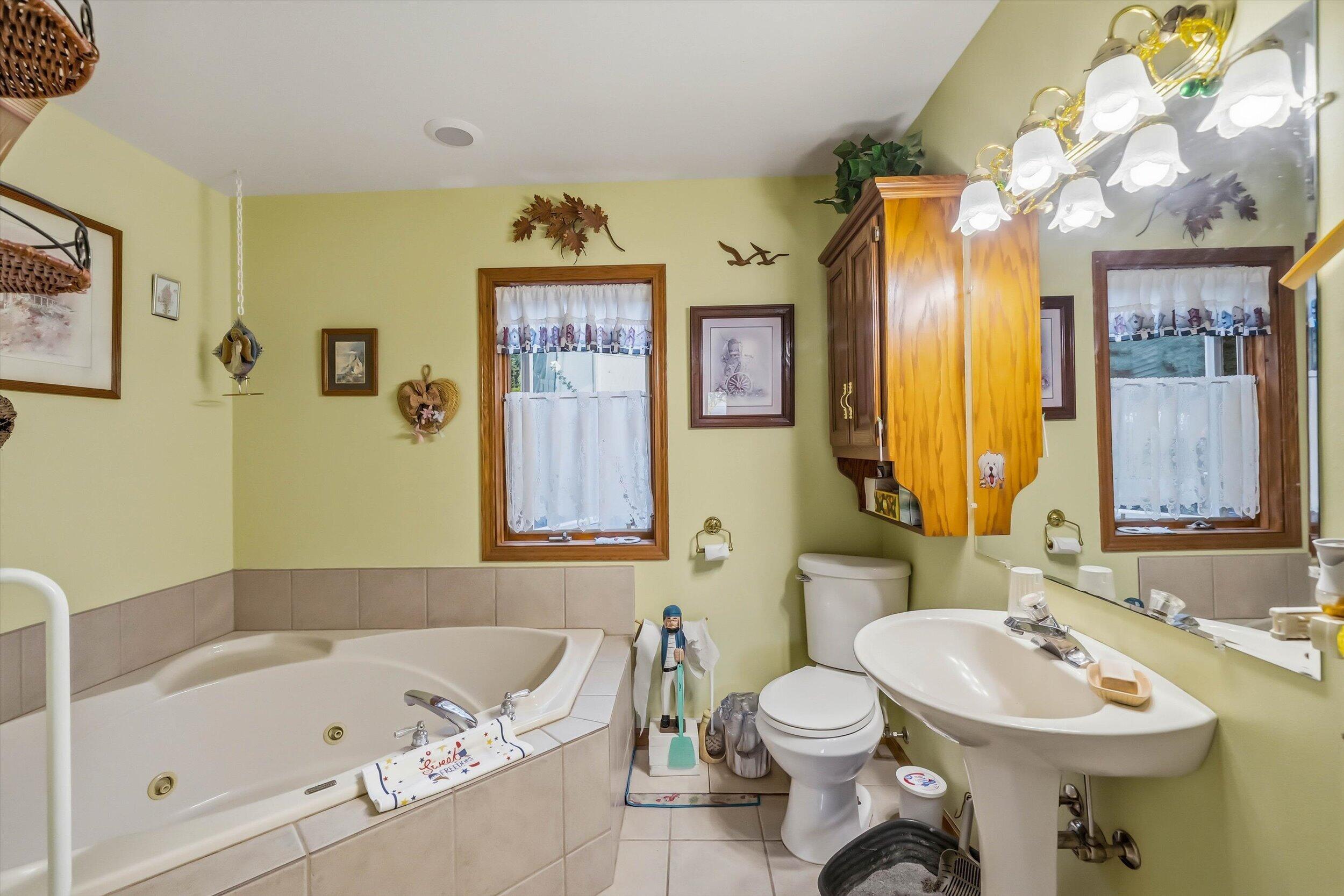 N3050 County Road South Mitchell, WI 53011 - Photo 13 of 61 15-Bathroom